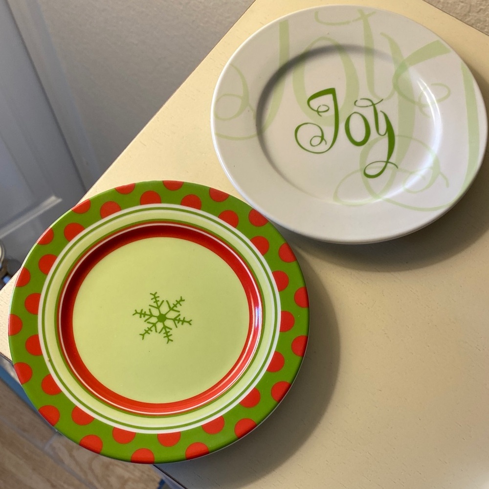 Festive Green and Red Holiday Plates